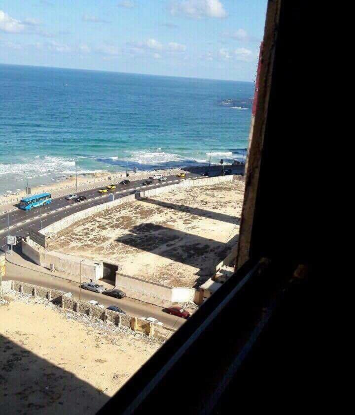 Cozy New 2 Bd Amazing Beach View Next To Hilton Hotel Family Only !العائلات فقط Alexandrië Buitenkant foto