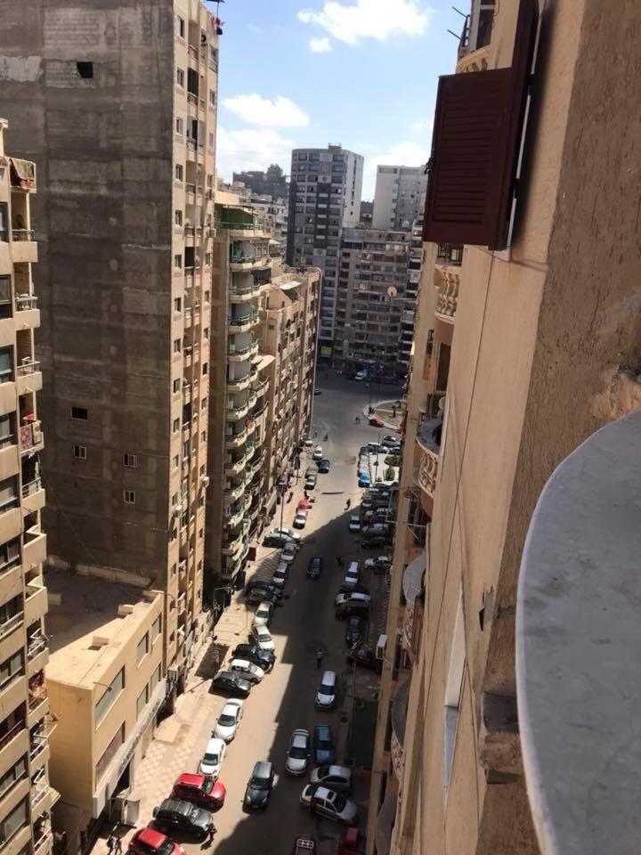Cozy New 2 Bd Amazing Beach View Next To Hilton Hotel Family Only !العائلات فقط Alexandrië Buitenkant foto
